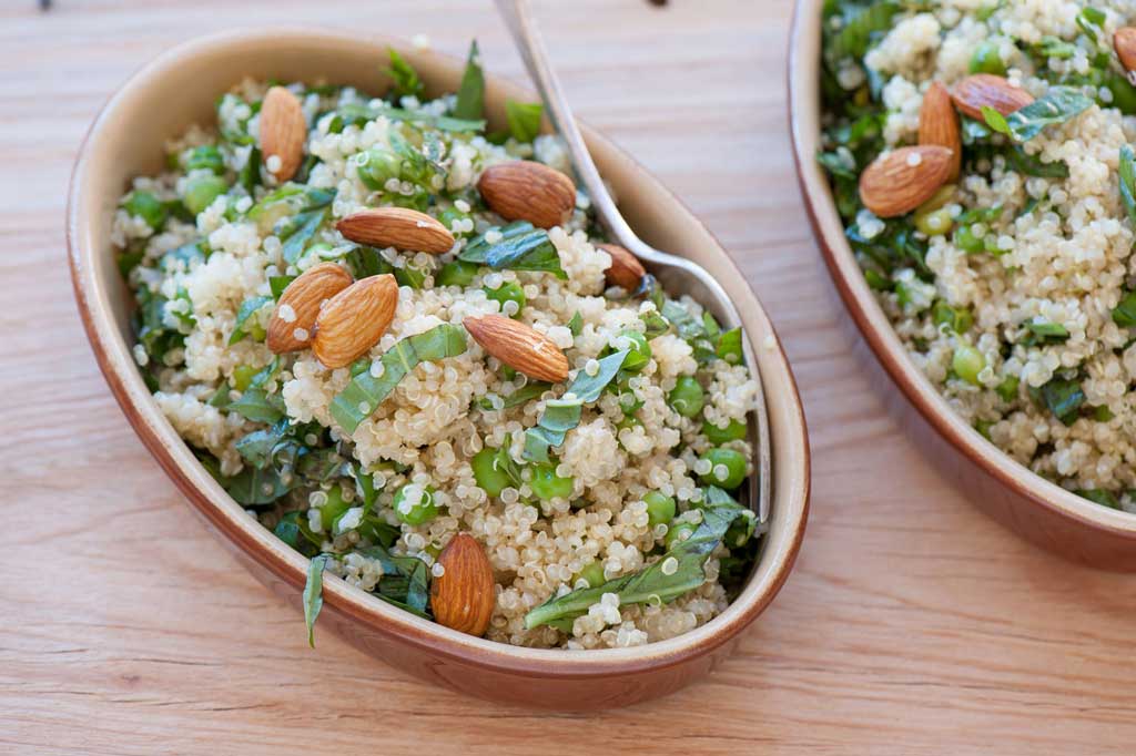 quinoa superfood in bowl