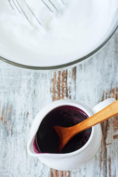 milk and caremalizing hot milk for suspiro limeno recipe