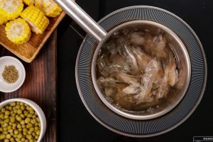 boil shrimps and simmer over medium heat