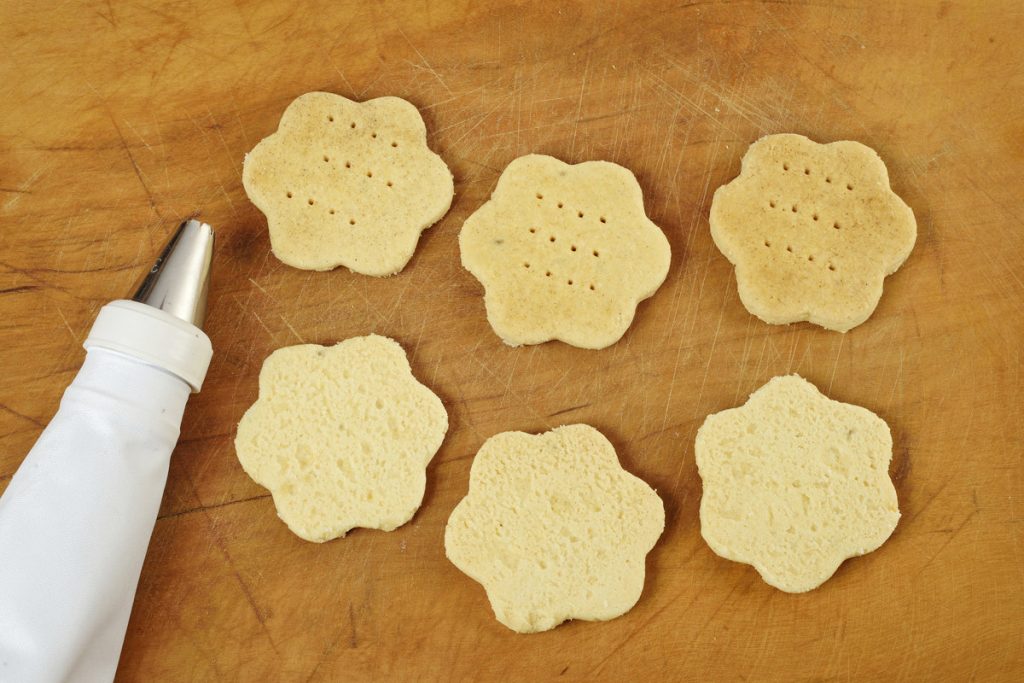 baked Peruvian alfajores