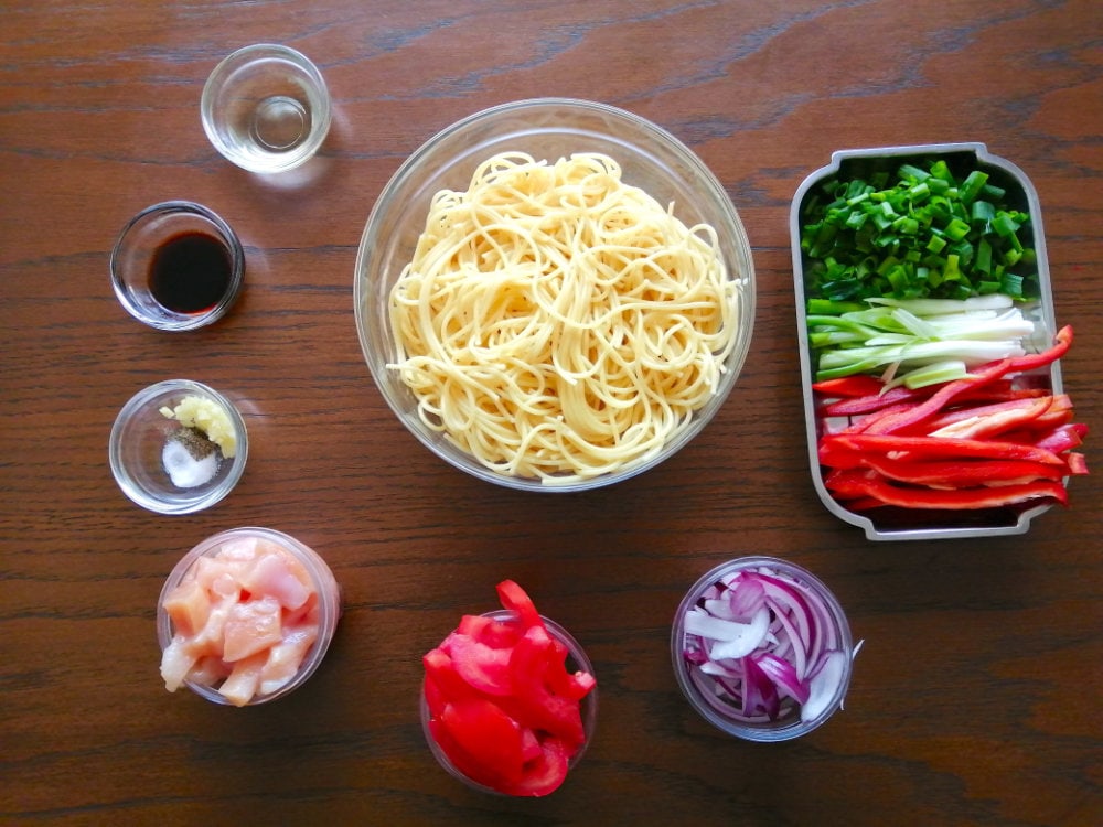 Tallarin saltado ingredients