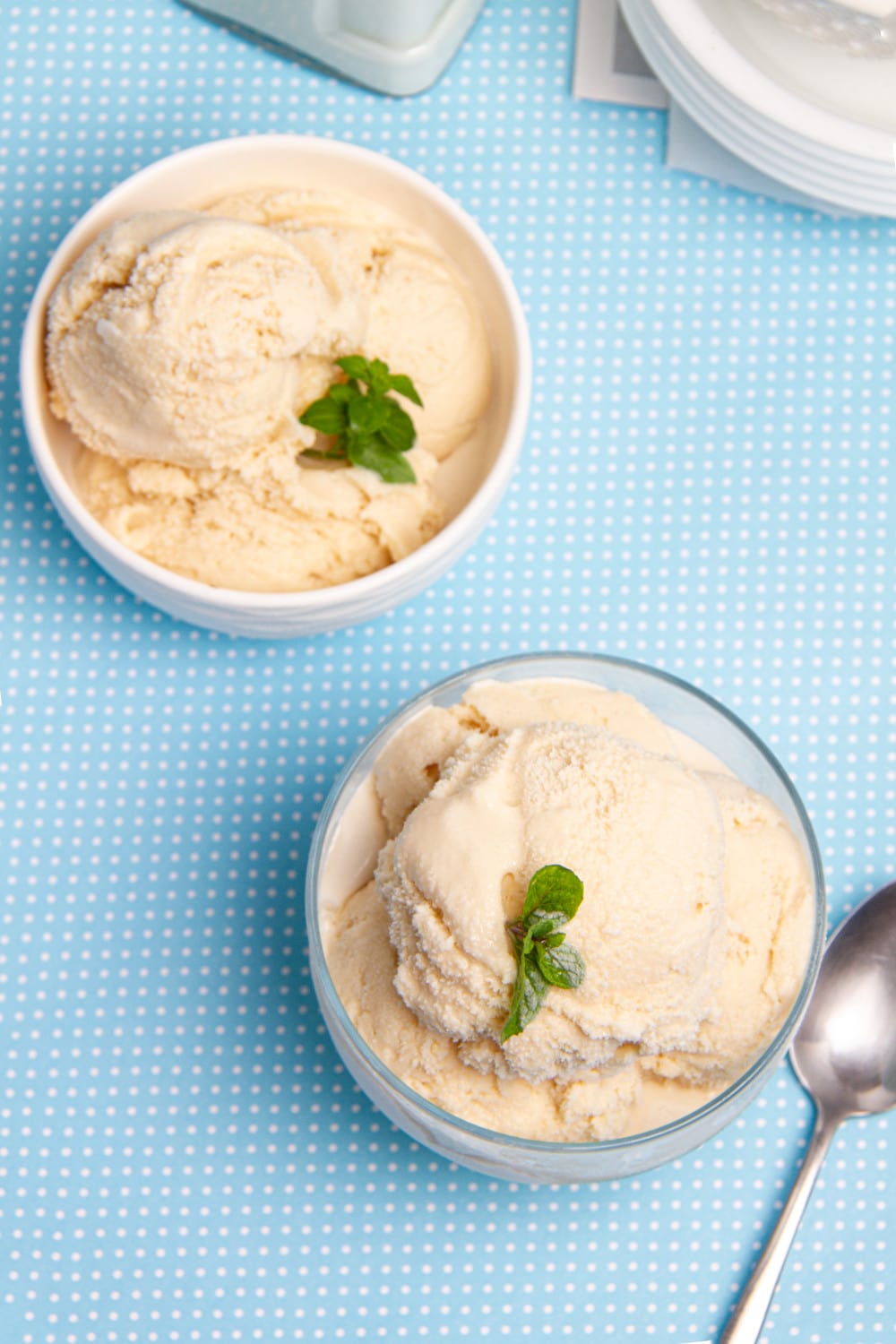 Overhead Photo Queso Helado Individual Servings