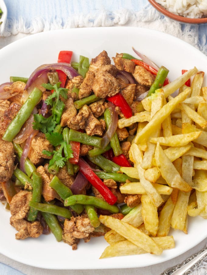 saltado de vainitas with chicken peruvian dish