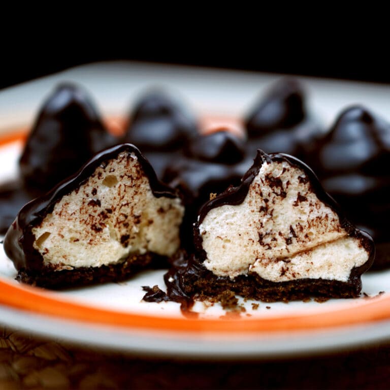 Besos de moza Peruvian chocolatecovered marshmallows Eat Peru