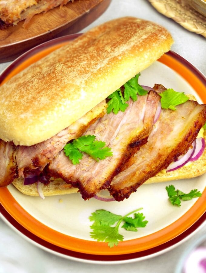 jamon del pais butifarra overhead